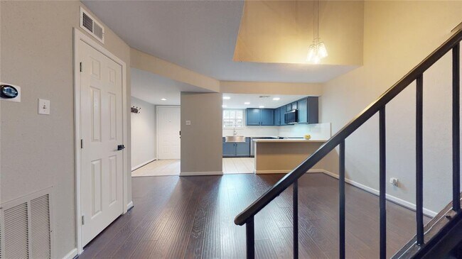 Building Photo - 14911 Wunderlich Dr