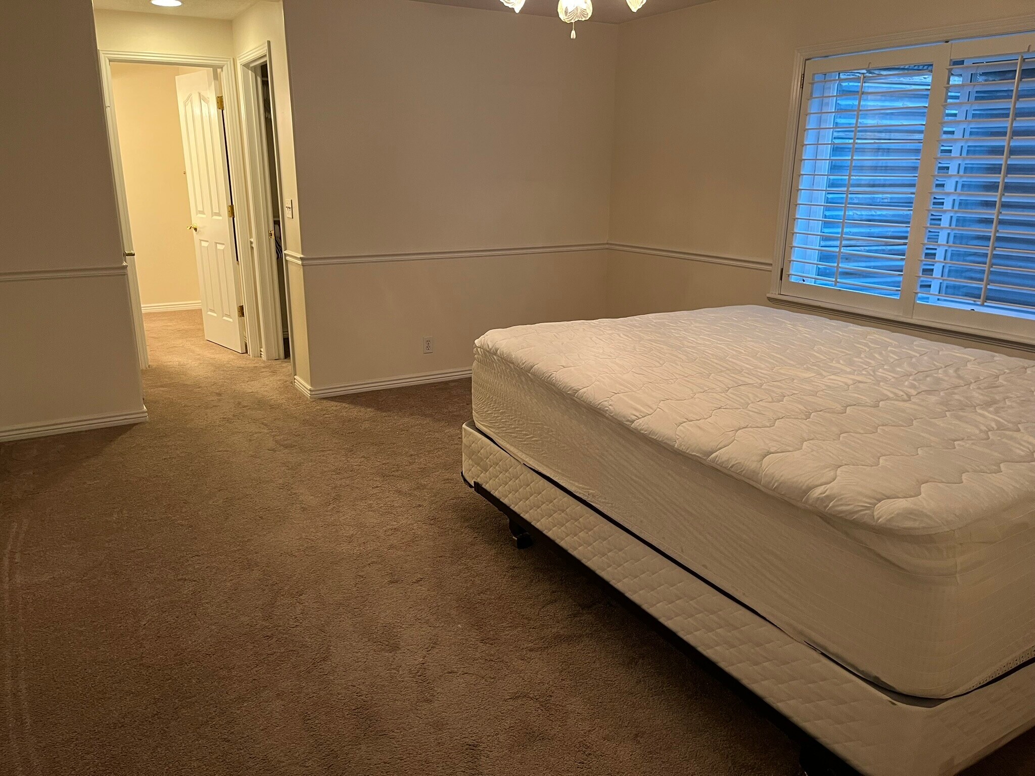 Building Photo - 1126 Heather Cir