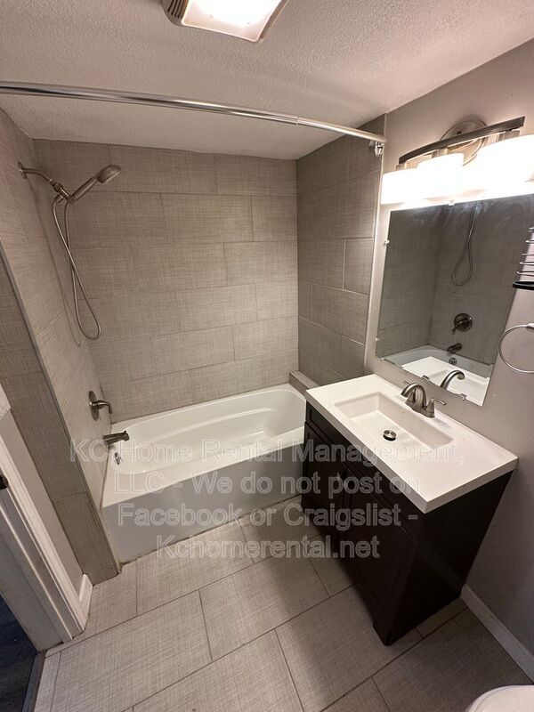 Building Photo - 316 W Elm St