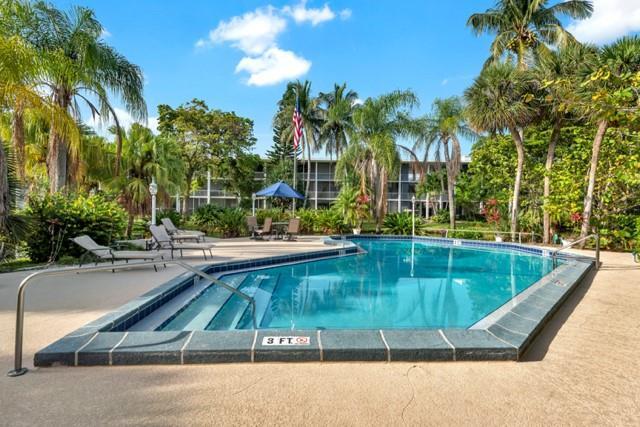 Building Photo - 777 SE 2nd Ave