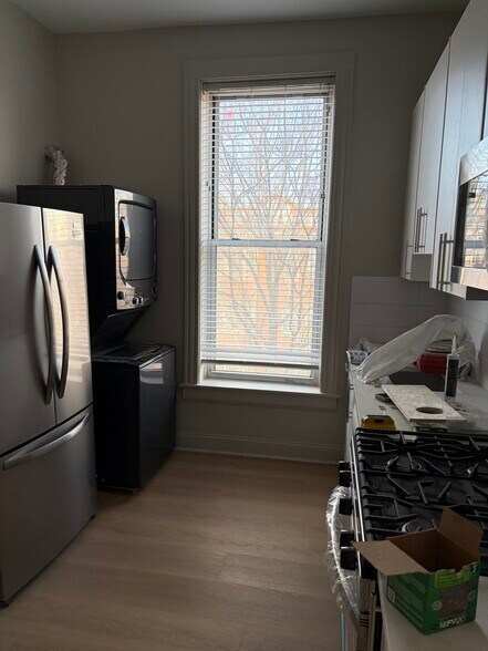 Building Photo - 3656 N Fremont St