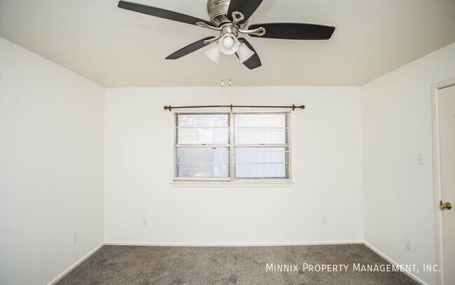 Building Photo - 4628 Kemper St