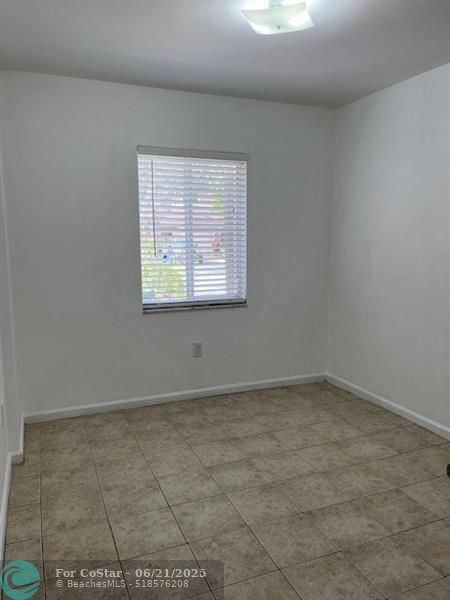 Building Photo - 9920 NW 19th Pl
