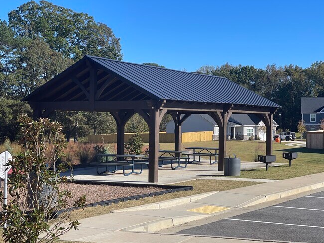 Building Photo - 3924 Saddle Bag Ct