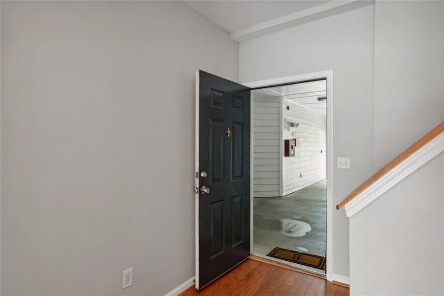 Building Photo - 206 Spring Heights Ln