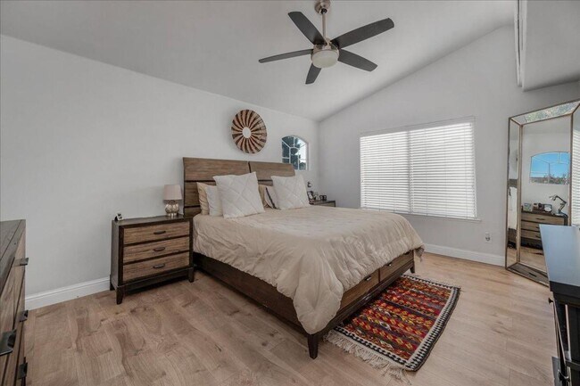 Building Photo - Beautiful North Clovis 3/2.5 Home in Gated Community