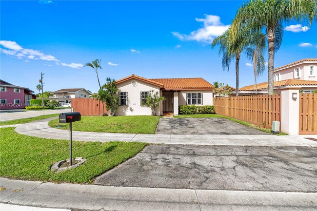 Primary Photo - 1750 SW 137th Pl