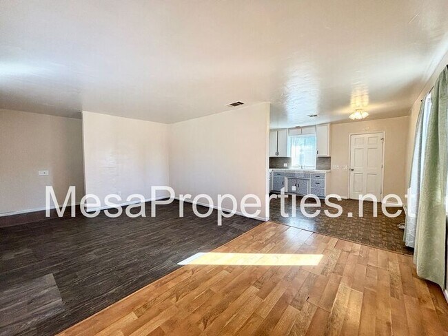 Building Photo - 16142 Orange St