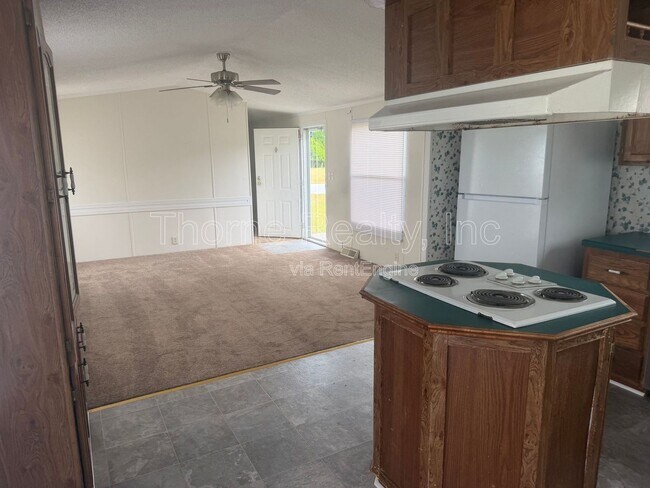 Building Photo - 162 Matts Ln