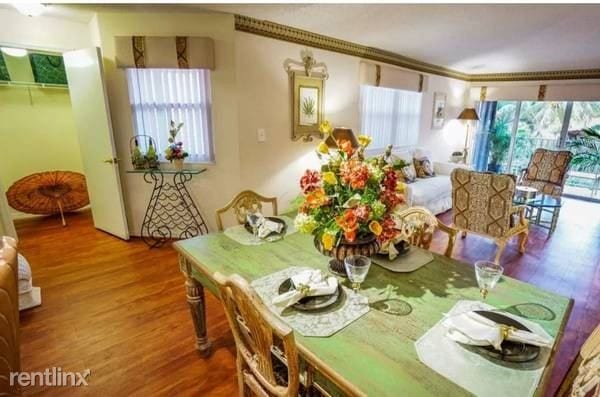 Building Photo - 13940 Pines Blvd