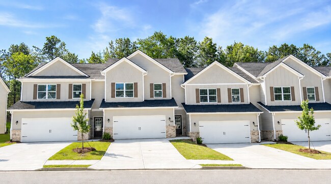Building Photo - Discover modern living in the heart of Cornelia!