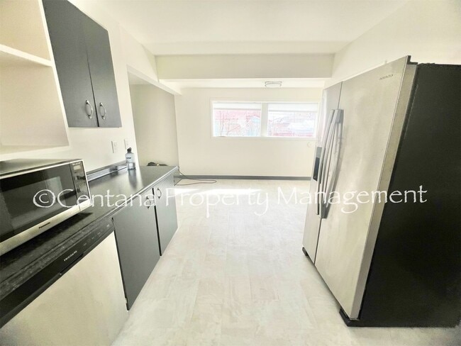 Building Photo - Nice and cozy bungalow in the sweet town of Anaconda!