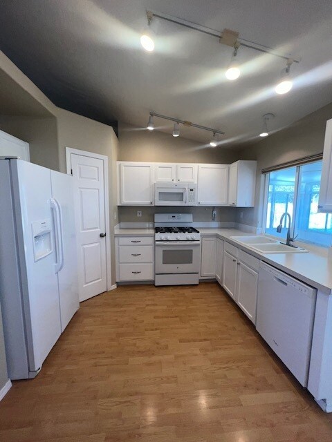 Building Photo - 3 Bed 2 Bath House in Meridian!