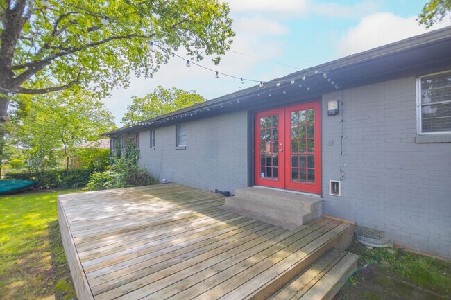 Building Photo - 6304 Ridgecrest Dr