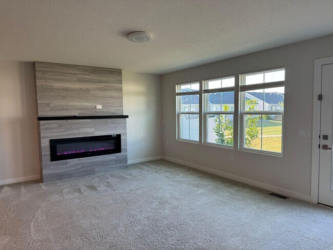 Building Photo - 447 Humphrey Ln
