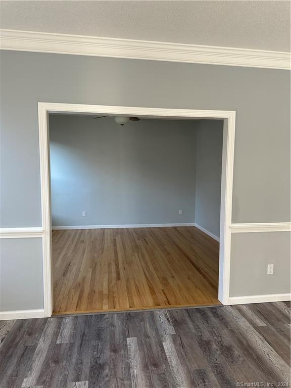 Building Photo - 60 Southdown Dr