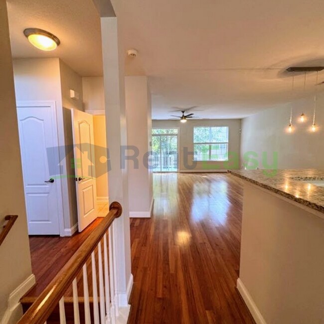 Building Photo - 4405 Harlesden Dr