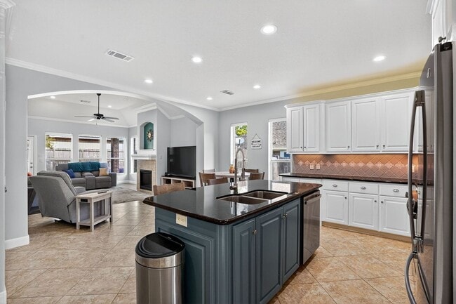 Building Photo - 3705 Whisper Walk