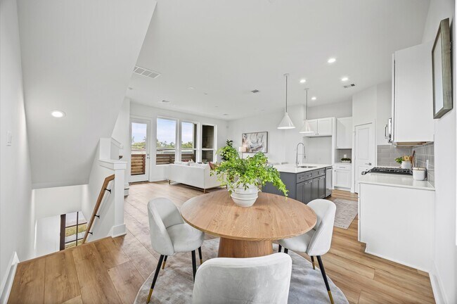 Building Photo - 5109 Avenue J