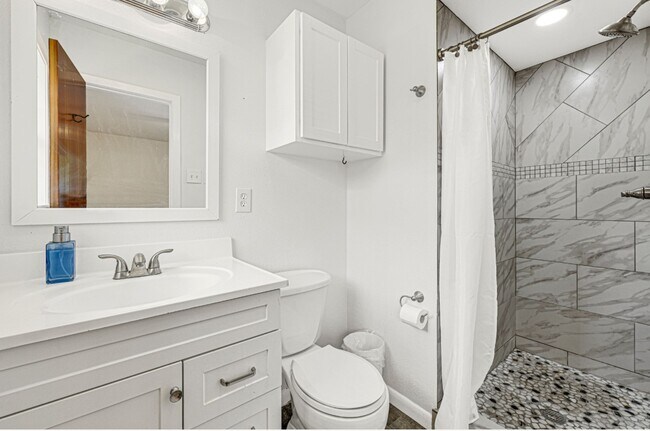 Building Photo - 1235 Ansbury Dr