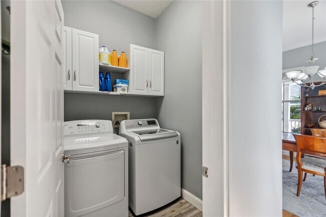 Building Photo - 428 Islebay Dr