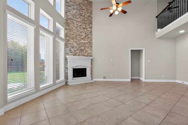 Building Photo - 6535 Arroyo Springs Ln
