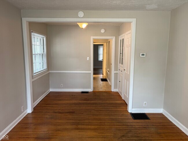 Building Photo - 2106 E 46th St
