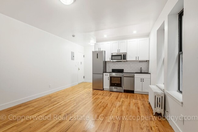 Building Photo - 315 East 84th St