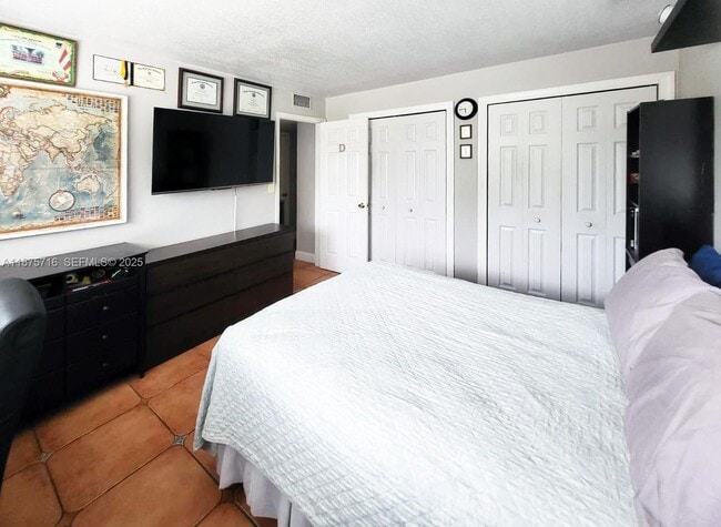 Building Photo - 8497 SW 137th Ave