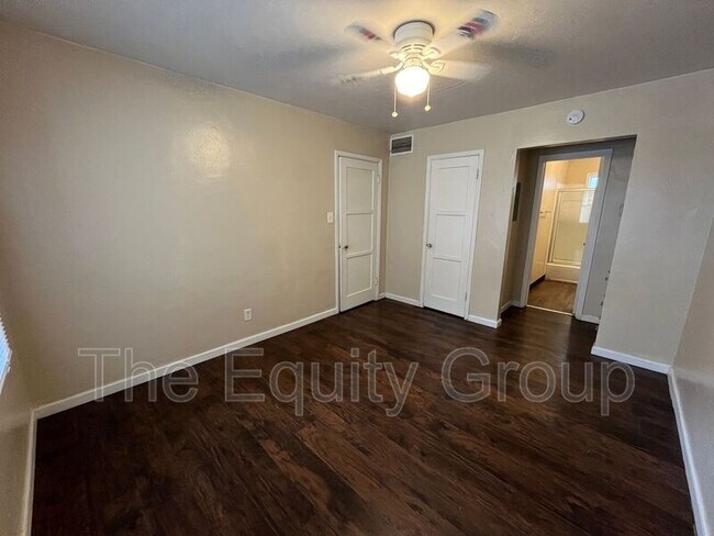 Building Photo - 267 W Belleview Ave