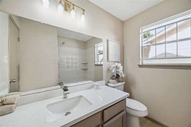 Building Photo - 11202 Bayou Pl Dr