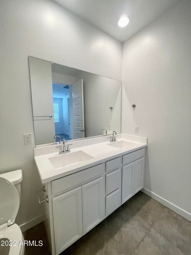 Building Photo - 3831 S 63rd Dr
