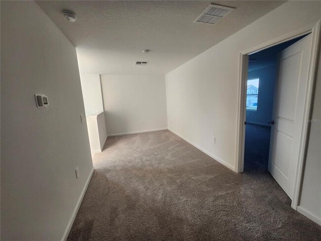 Building Photo - 2704 Lookout Rdg Rd