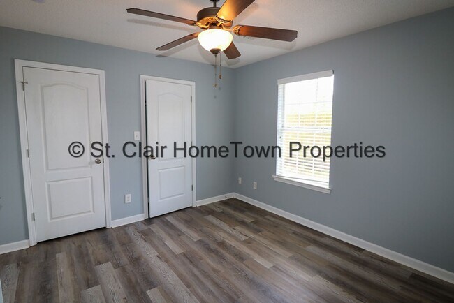 Building Photo - Totally Remodeled Tri-Plex in Lincoln School System