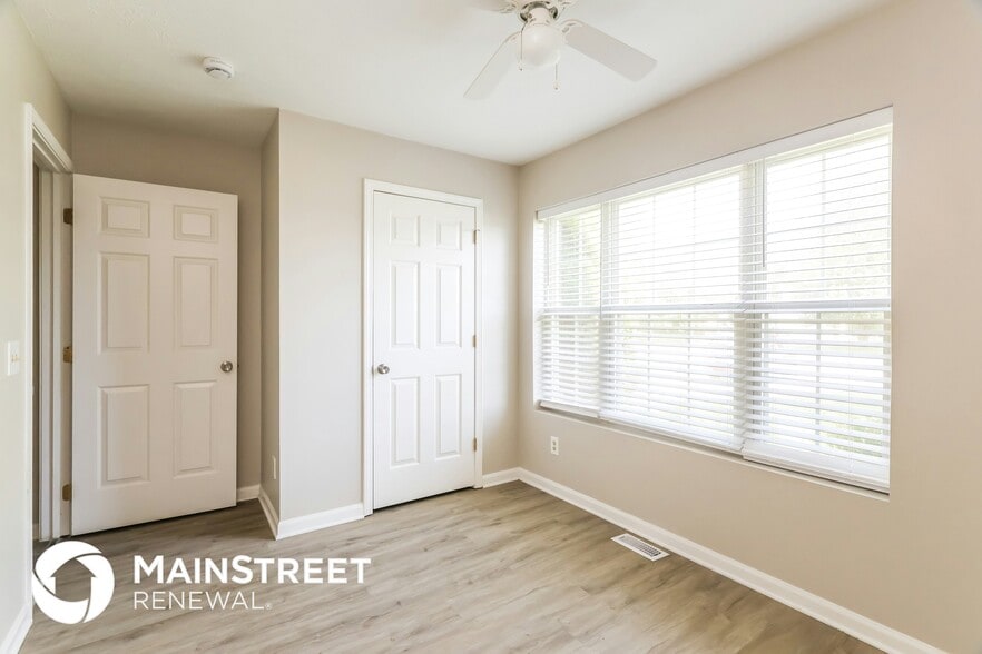 Building Photo - 739 Helmwood Cir