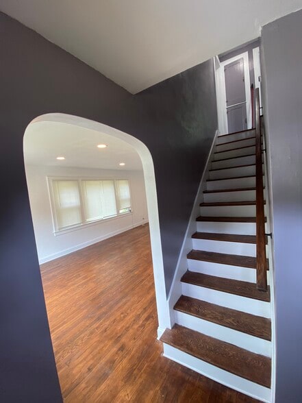 Building Photo - 161 Powderhouse Rd