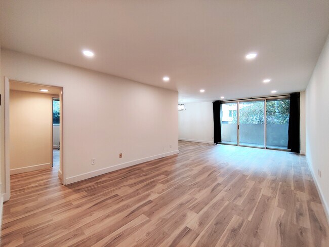 Building Photo - 1300 Midvale Ave