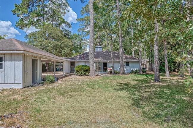 Building Photo - 26414 Maplewood Dr