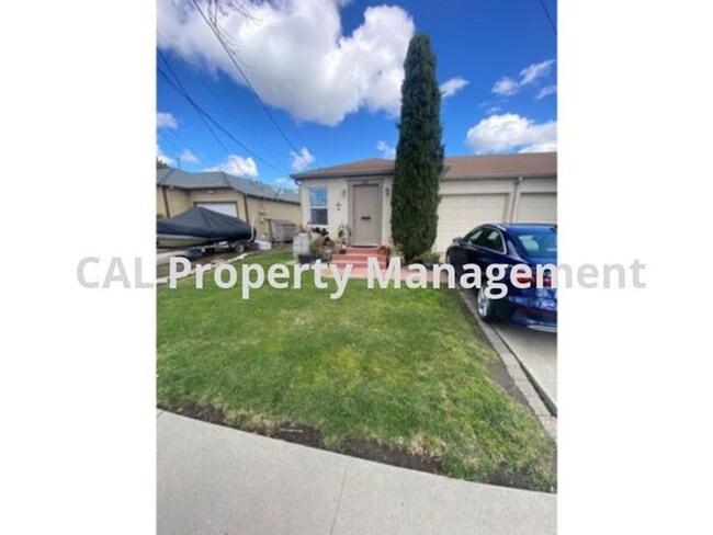 Primary Photo - Two Bedroom for Rent in South Salinas, CA!