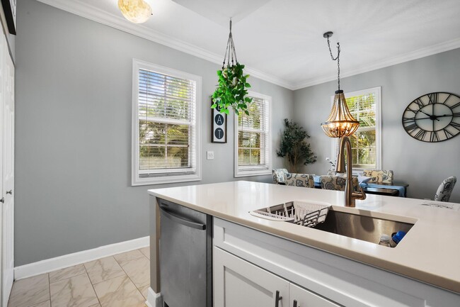 Building Photo - 106 Moorings Dr