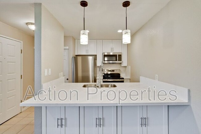 Building Photo - 297 Stonegate Cir
