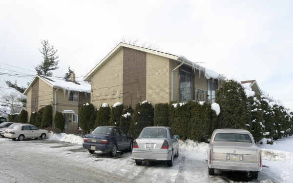 Building Photo - 1400 Ranchland Dr