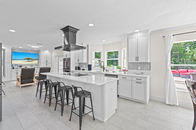 Building Photo - 1497 S Club Dr