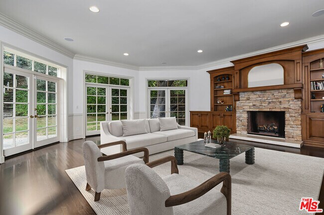 Building Photo - 3254 Oakdell Rd