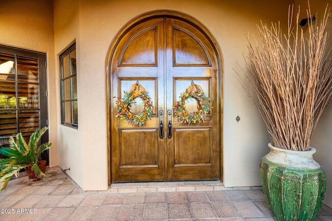 Building Photo - 1930 E Desert Willow Dr