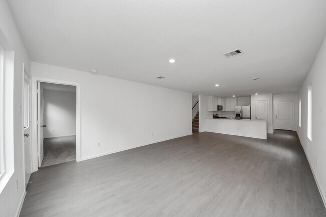 Building Photo - 13499 Sonali Springs Dr