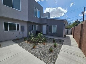 Building Photo - 317 Princeton Dr SE