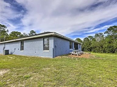 Building Photo - 2205 SW 142nd Court Rd