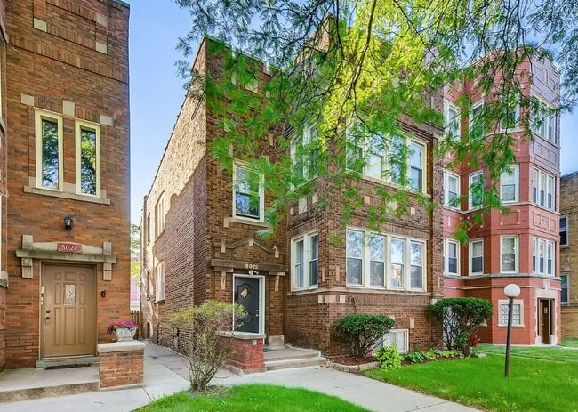 Building Photo - 8022 S St Lawrence Ave
