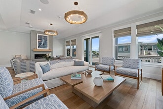 Building Photo - 16 5th St